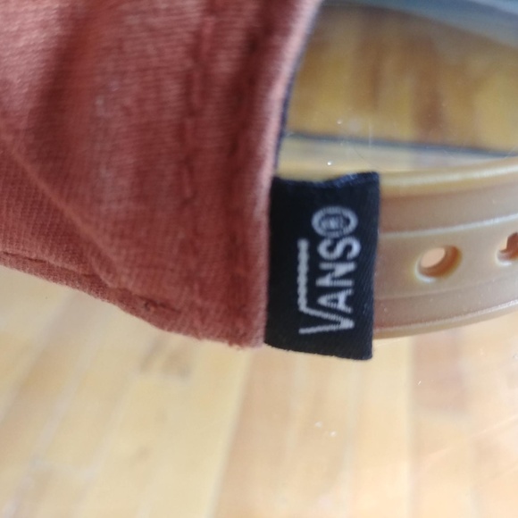 Vans Off The Wall Snapback Cap - Picture 3 of 4